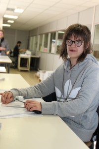 Auriane, salariée de l'entreprise adaptée Handiprint